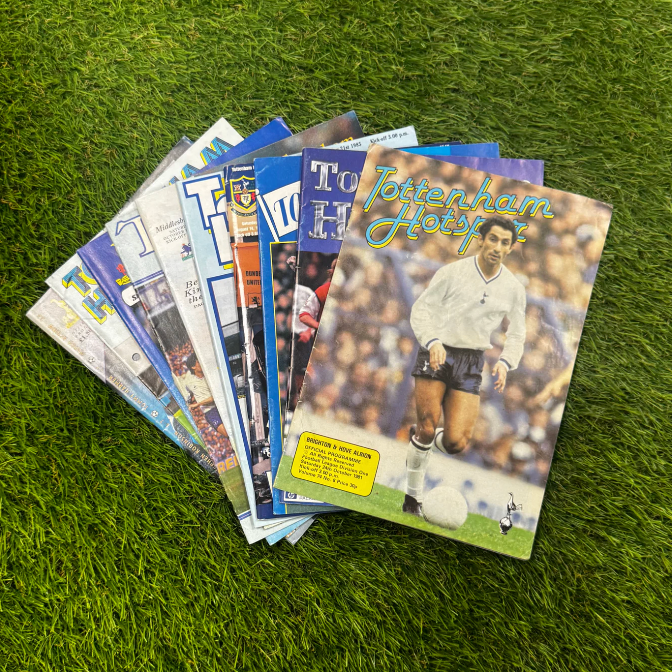Tottenham Hotspur Retro Football Programmes Pack